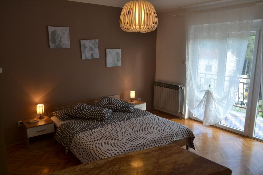 Apartments Peloza Porec Room photo