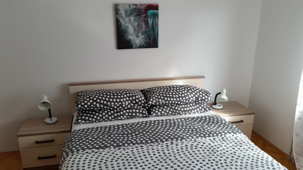 Apartments Peloza Porec Room photo