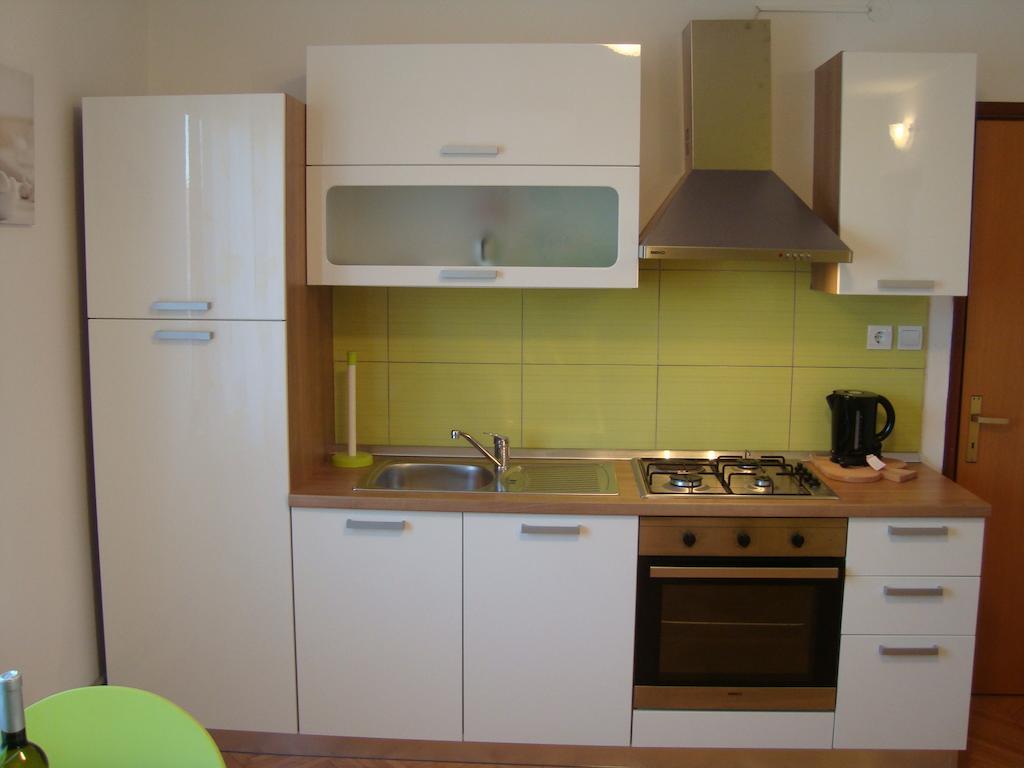 Apartments Peloza Porec Room photo
