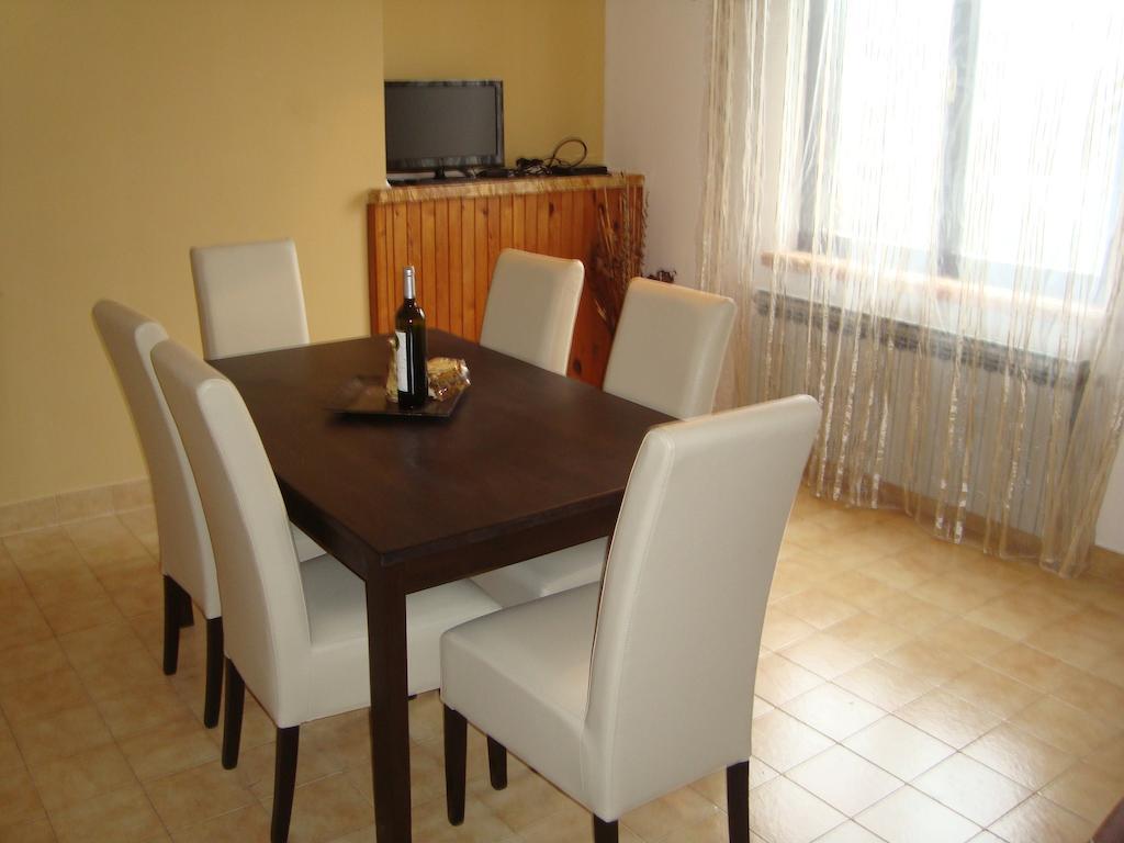Apartments Peloza Porec Room photo