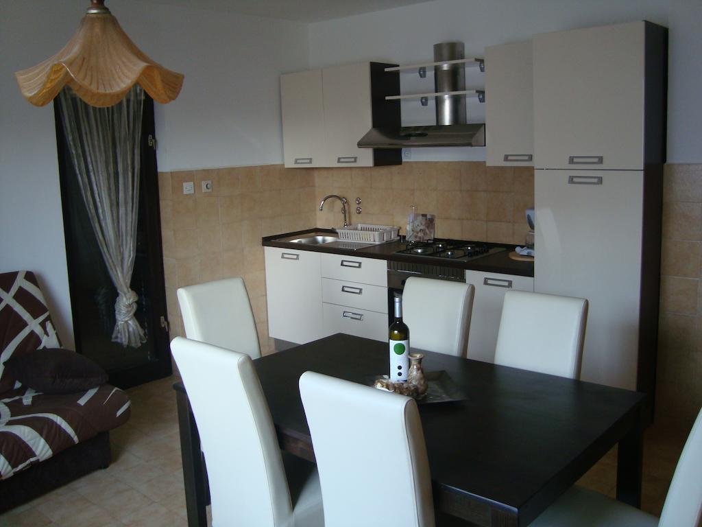Apartments Peloza Porec Room photo