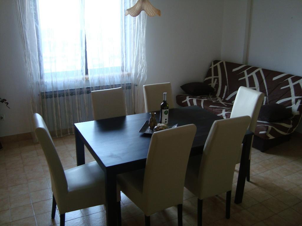Apartments Peloza Porec Exterior photo